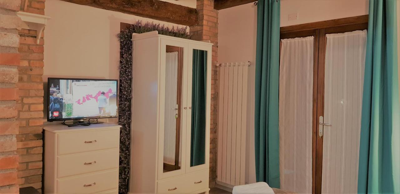 Hotel Maximilian Seven à Aiello del Friuli Extérieur photo